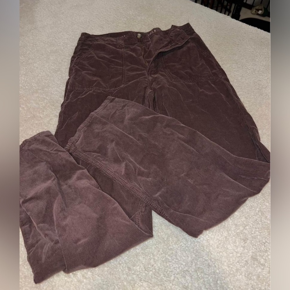 American Eagle Corduroy Pants Size 6 Short